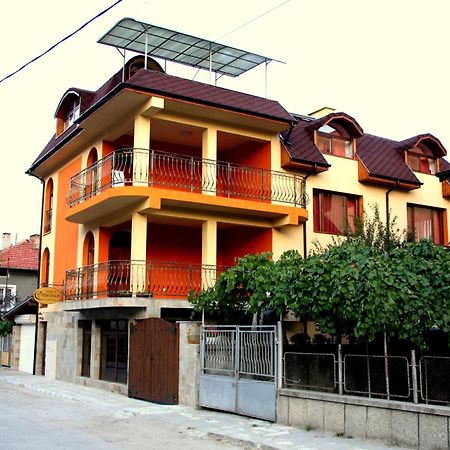 Guest House Stelia فيلينغراد المظهر الخارجي الصورة